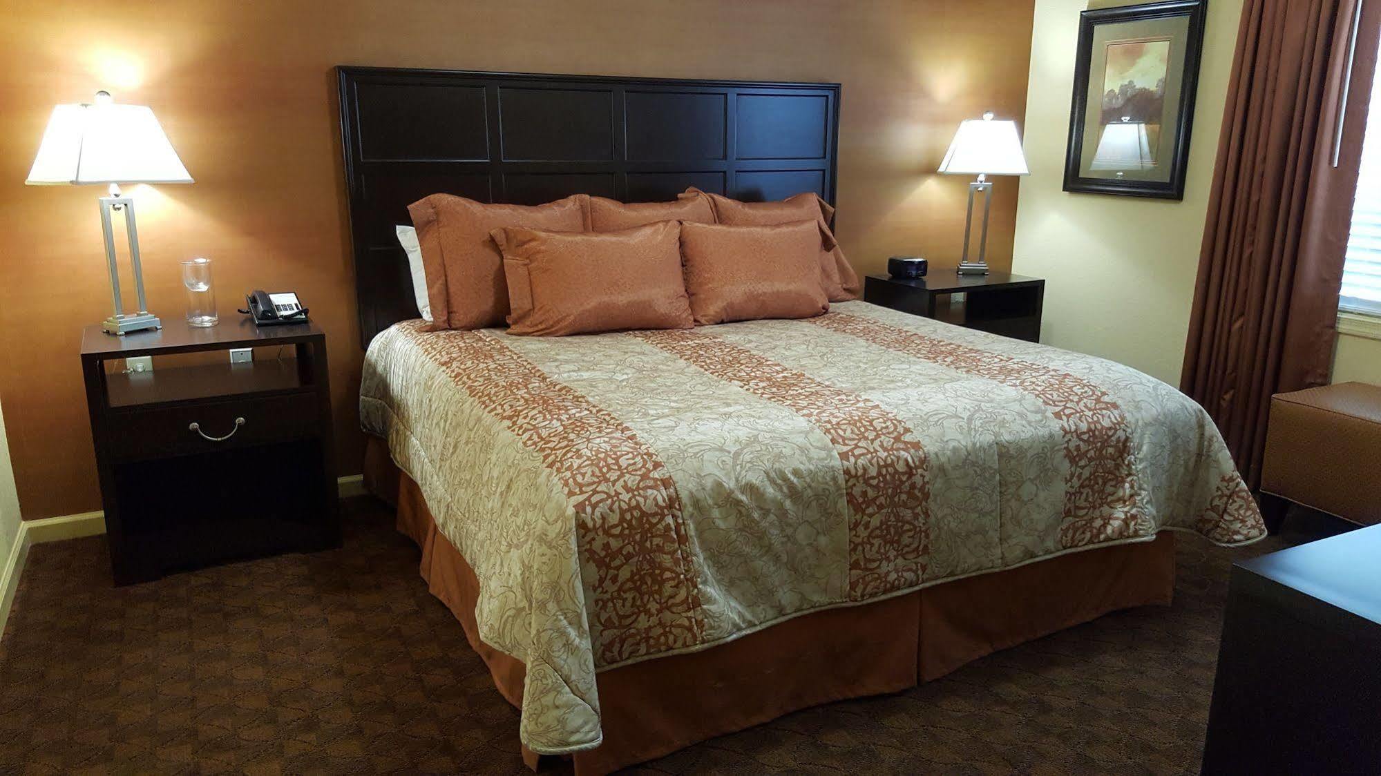 The Colonies At Williamsburg Hotel Bagian luar foto